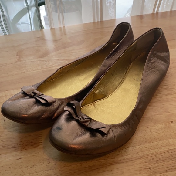 J Crew Metallic Leather Ballet Flats with Bow Accent - Picture 5 of 16